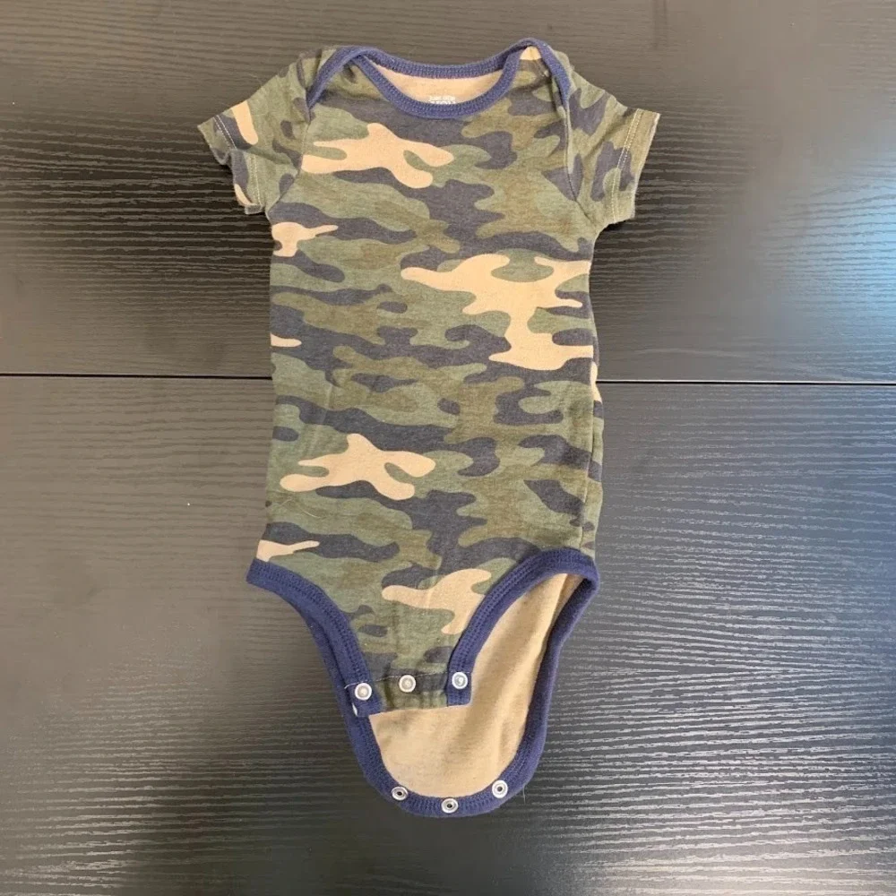 Dinosaur Themed Baby Clothing Lot of 3 Gymboree Carters‎ Circo 3-9 Months